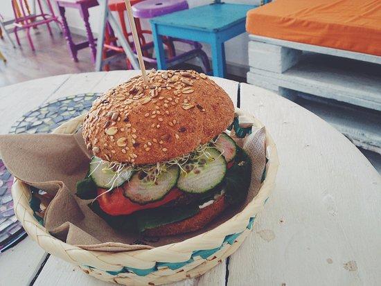 H2O Juice Bar & Vegan Cafe